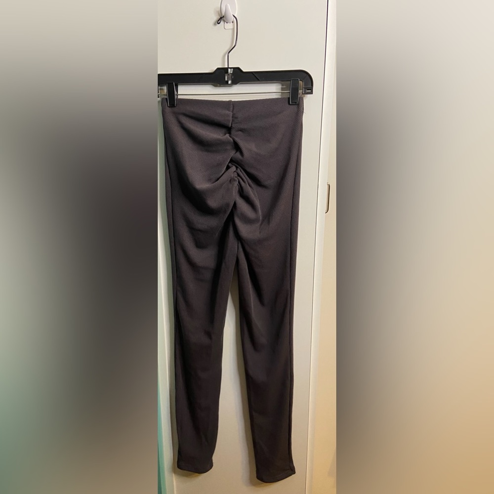 NWT Ruched Rib Knit Leggings - Picture 3 of 5